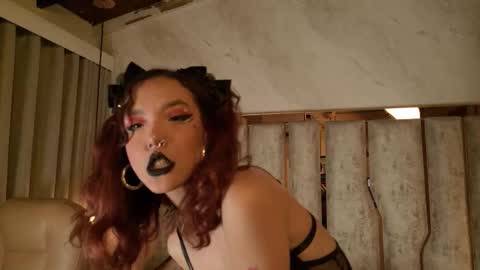 Nixx  online show from November 20, 2025, 3:18 am