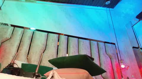 Nixx  online show from December 14, 2025, 3:12 am