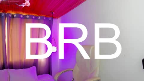 Nixie online show from April 5, 2026, 8:17 pm