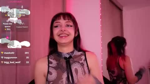 nix online show from November 19, 2025, 5:35 pm