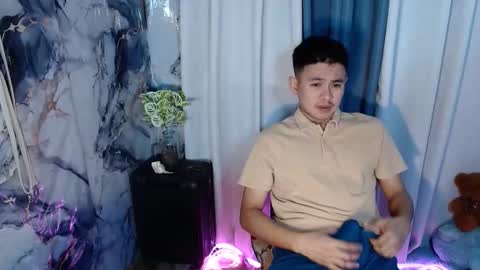 Snapshot of njay_16 chatting on September 23, 2025, 9:23 am njay_16 online show from September 23, 2025, 9:23 am