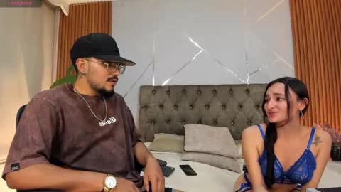 Snapshot of noa_n_luxy chatting on November 7, 2025, 4:01 am noa_n_luxy online show from November 7, 2025, 4:01 am