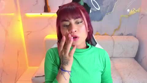 Noa  online show from November 11, 2025, 12:38 pm