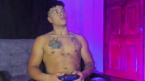 noah_223 online show from November 26, 2025, 2:34 am