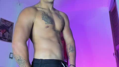 noah_223 online show from April 6, 2026, 4:21 am