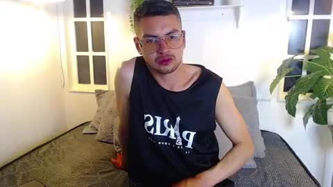 Noah online show from October 31, 2025, 1:50 am