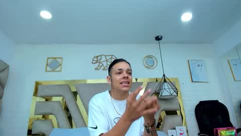 Zoe  online show from March 16, 2026, 12:20 pm