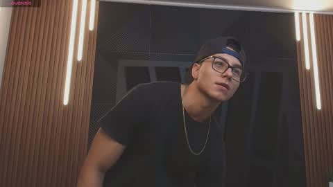 Snapshot of noah_clarkk chatting on January 14, 2026, 2:01 pm Noah online show from January 14, 2026, 2:01 pm