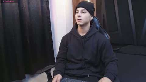 Noah online show from March 8, 2026, 1:26 pm