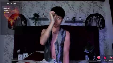 noah_dupont_ online show from October 7, 2025, 8:39 pm