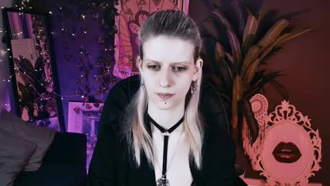 REAL name LiaDM are always open online show from March 31, 2026, 1:22 pm