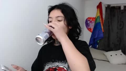 noah hehim    online show from January 5, 2025, 1:03 am