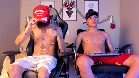 Snapshot of noahdaviss chatting on December 3, 2024, 10:51 pm noahdaviss online show from December 3, 2024, 10:51 pm