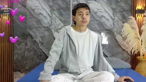 Snapshot of noahwalker__ chatting on June 23, 2026, 10:57 am online show from June 23, 2026, 10:57 am