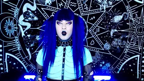 caroline online show from November 6, 2025, 2:12 am