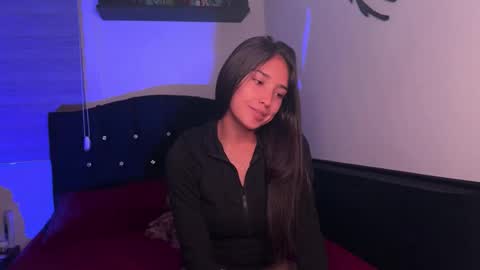 Snapshot of nocturnallovers_ss chatting on March 5, 2026, 5:36 am Jean Y Isa online show from March 5, 2026, 5:36 am