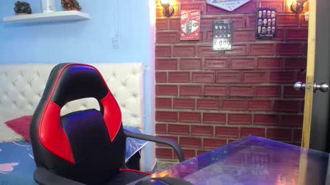 noelia_milfs online show from March 19, 2026, 2:26 am