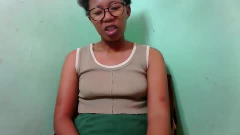 noella711128 online show from October 13, 2025, 5:51 am