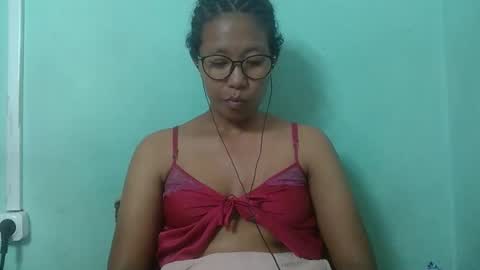 noella711128 online show from December 17, 2025, 8:42 am