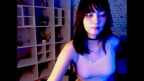 Snapshot of noeva_ chatting on September 27, 2025, 1:43 am Noeva online show from September 27, 2025, 1:43 am