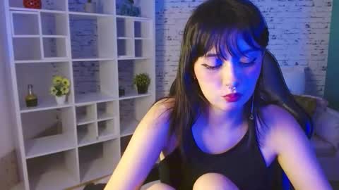 Snapshot of noeva_ chatting on October 25, 2025, 12:29 am Noeva online show from October 25, 2025, 12:29 am