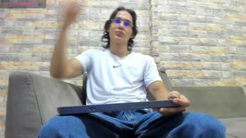 Snapshot of noha_castellano chatting on March 2, 2026, 1:18 pm online show from March 2, 2026, 1:18 pm