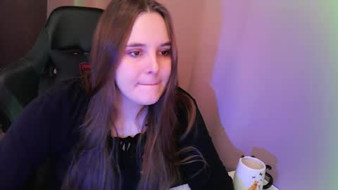 noir_ember_ online show from November 3, 2025, 2:07 pm