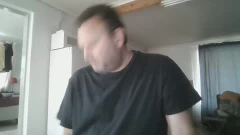 Snapshot of nollie244 chatting on October 1, 2025, 5:13 am Nollie online show from October 1, 2025, 5:13 am