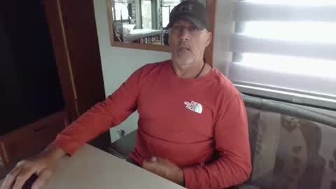 Snapshot of nomadfreedom chatting on December 8, 2024, 6:39 pm nomadfreedom online show from December 8, 2024, 6:39 pm