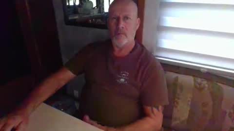 Snapshot of nomadfreedom chatting on January 15, 2026, 2:10 pm nomadfreedom online show from January 15, 2026, 2:10 pm