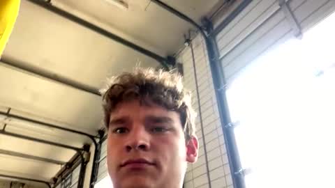 Curly  online show from April 17, 2026, 6:11 pm