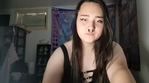 Snapshot of nonbinarybeauty20 chatting on February 15, 2025, 5:50 pm nonbinarybeauty20 online show from February 15, 2025, 5:50 pm