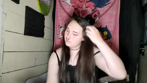 nonbinarybeauty20 online show from June 23, 2026, 3:26 am