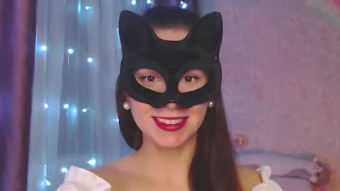 Send message when u here online show from October 19, 2025, 2:01 am