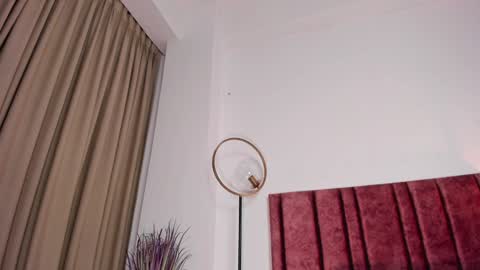 Nora Da Silva online show from January 8, 2025, 3:51 am