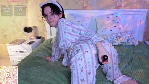 Nora Failure online show from December 5, 2025, 12:36 pm