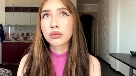 Snapshot of norahchee chatting on November 19, 2025, 6:46 am Lina online show from November 19, 2025, 6:46 am