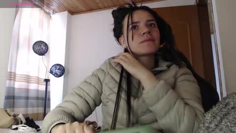 noreen_ online show from November 11, 2025, 4:40 pm