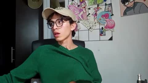 Snapshot of norehg__ chatting on September 17, 2025, 8:16 am Norehg online show from September 17, 2025, 8:16 am