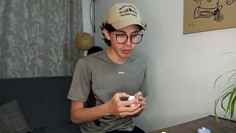 Snapshot of norehg__ chatting on October 23, 2025, 12:10 am Norehg online show from October 23, 2025, 12:10 am