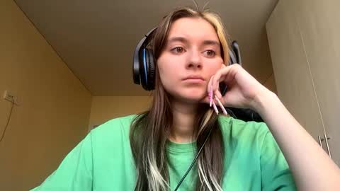 Elena online show from March 17, 2026, 7:01 am