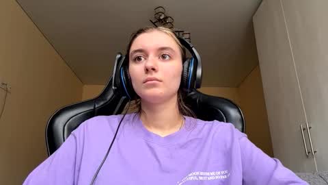 Elena online show from March 25, 2026, 7:14 am