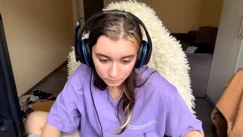 Elena online show from April 13, 2026, 8:20 am