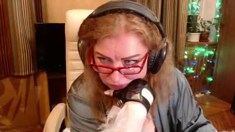miss Tress online show from July 4, 2026, 9:32 pm