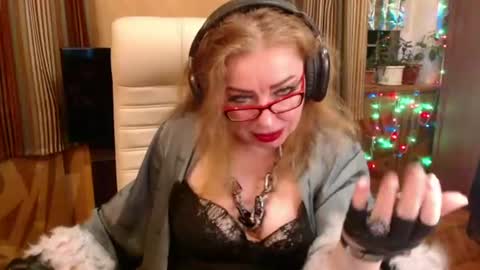 miss Tress online show from July 27, 2026, 8:49 pm