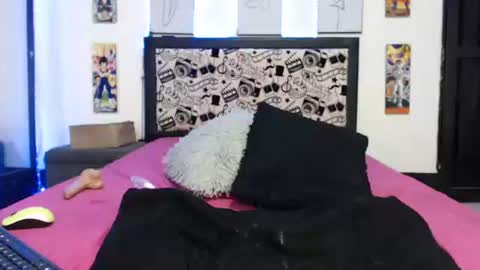 Snapshot of normaa22 chatting on March 5, 2025, 12:05 am Norma online show from March 5, 2025, 12:05 am