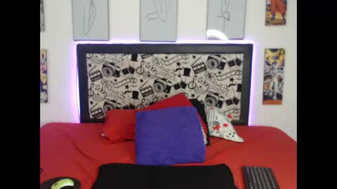 Snapshot of normaa22 chatting on September 18, 2025, 8:00 pm Norma online show from September 18, 2025, 8:00 pm