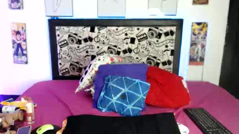 Snapshot of normaa22 chatting on December 16, 2025, 10:04 pm Norma online show from December 16, 2025, 10:04 pm