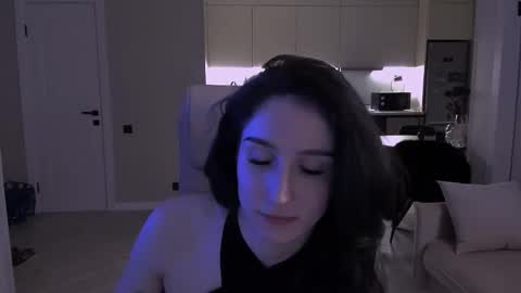 Hazel online show from November 24, 2025, 5:34 pm