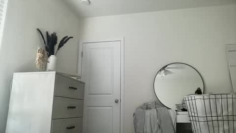 nellyxoxo online show from February 17, 2026, 10:16 pm